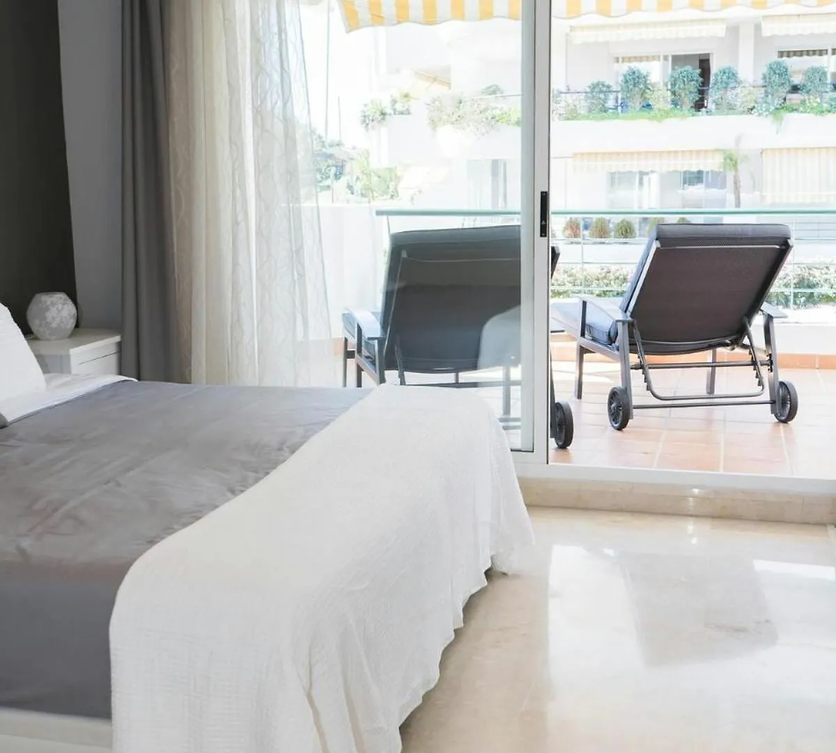 Moderno Apartamento En Guadalmina Golf - Marbella Apartment